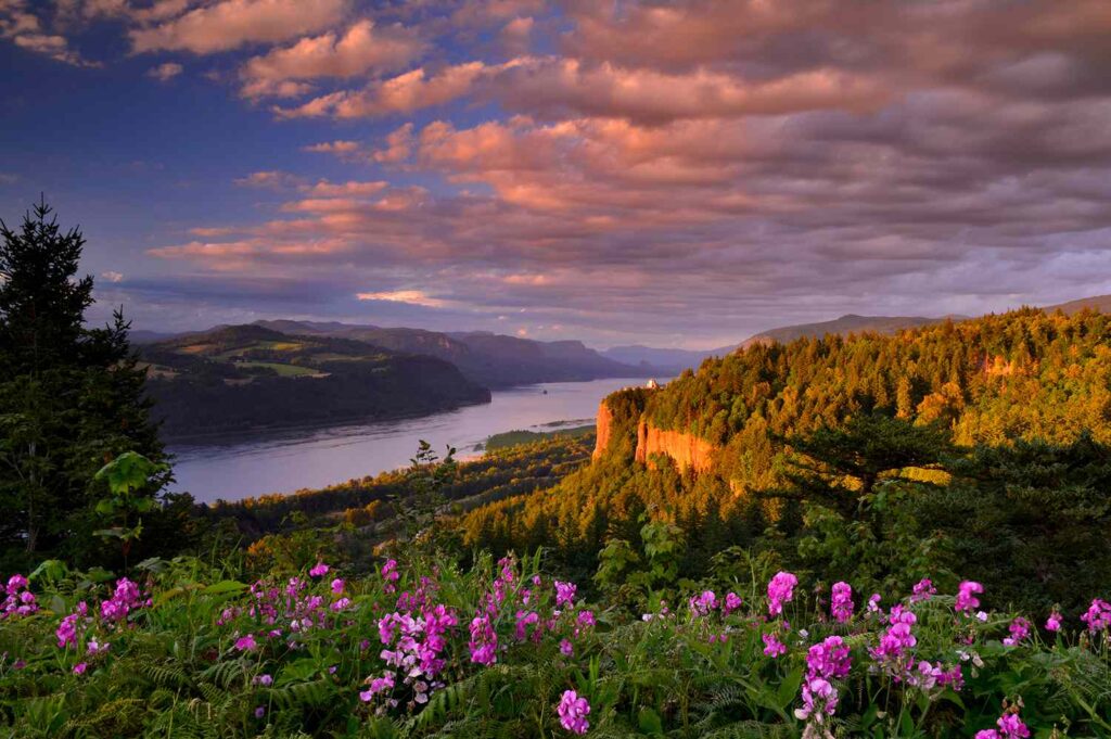The Essential Guide to the Columbia River Gorge