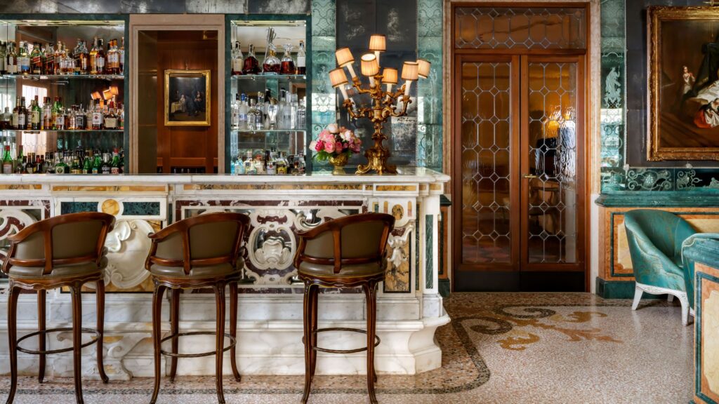 20 Best Bars in Venice, According to Our Local Expert