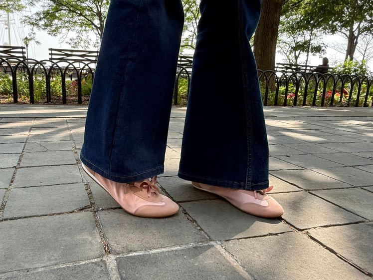 Vivaia Round-toe satin Sneakerina in pink