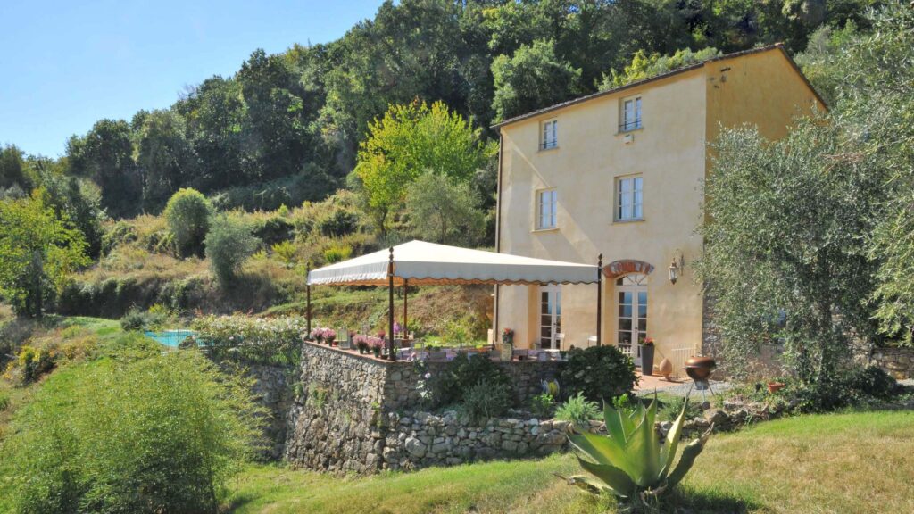 7 Best Villas in Cinque Terre for a Dreamy Italian Getaway