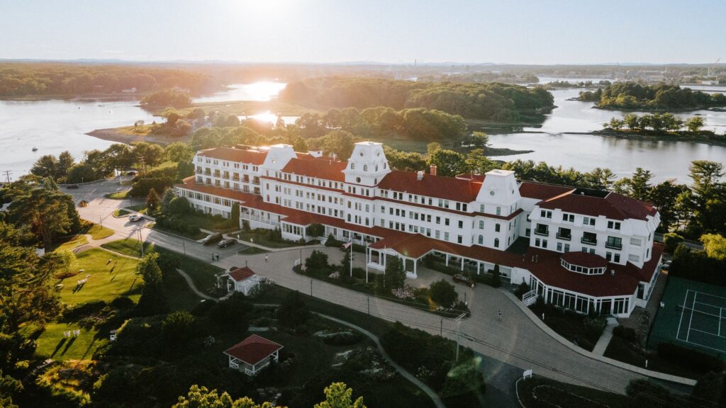 15 Best New England Resorts From Maine to Rhode Island (2025)