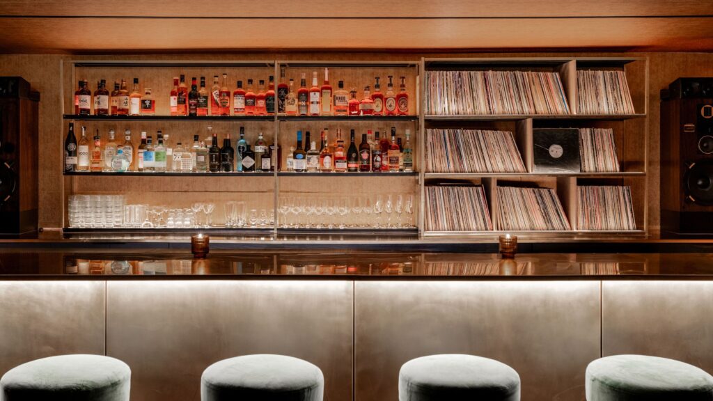 17 Best Bars in Vancouver, From Tiki Bars to Supper Clubs