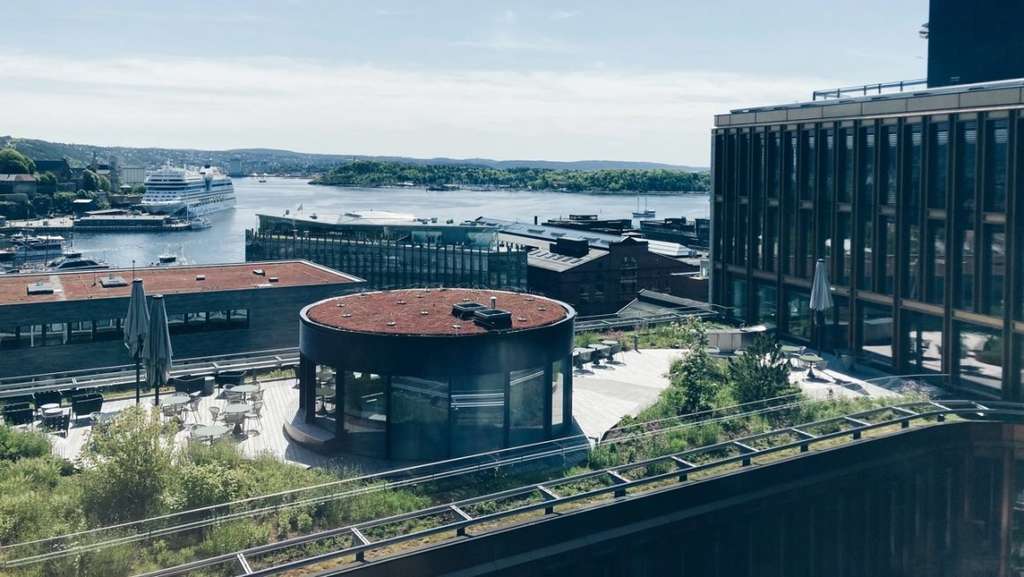 A Rooftop Garden in Oslo offers more than just a view. hidden technology in irrigation, lighting, and water management. image, PROJECT SLA, managed by Victoria CobeÑa 2020-2021 — Photo by Shiji