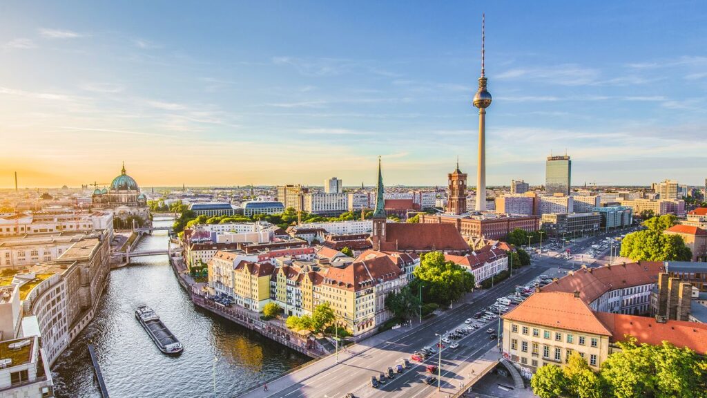 15 Best Ways to Experience LGBTQ+ Berlin, From Gay Bars to Bookstores