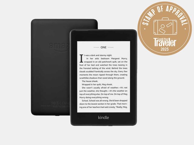 back and front sides of amazon kindles