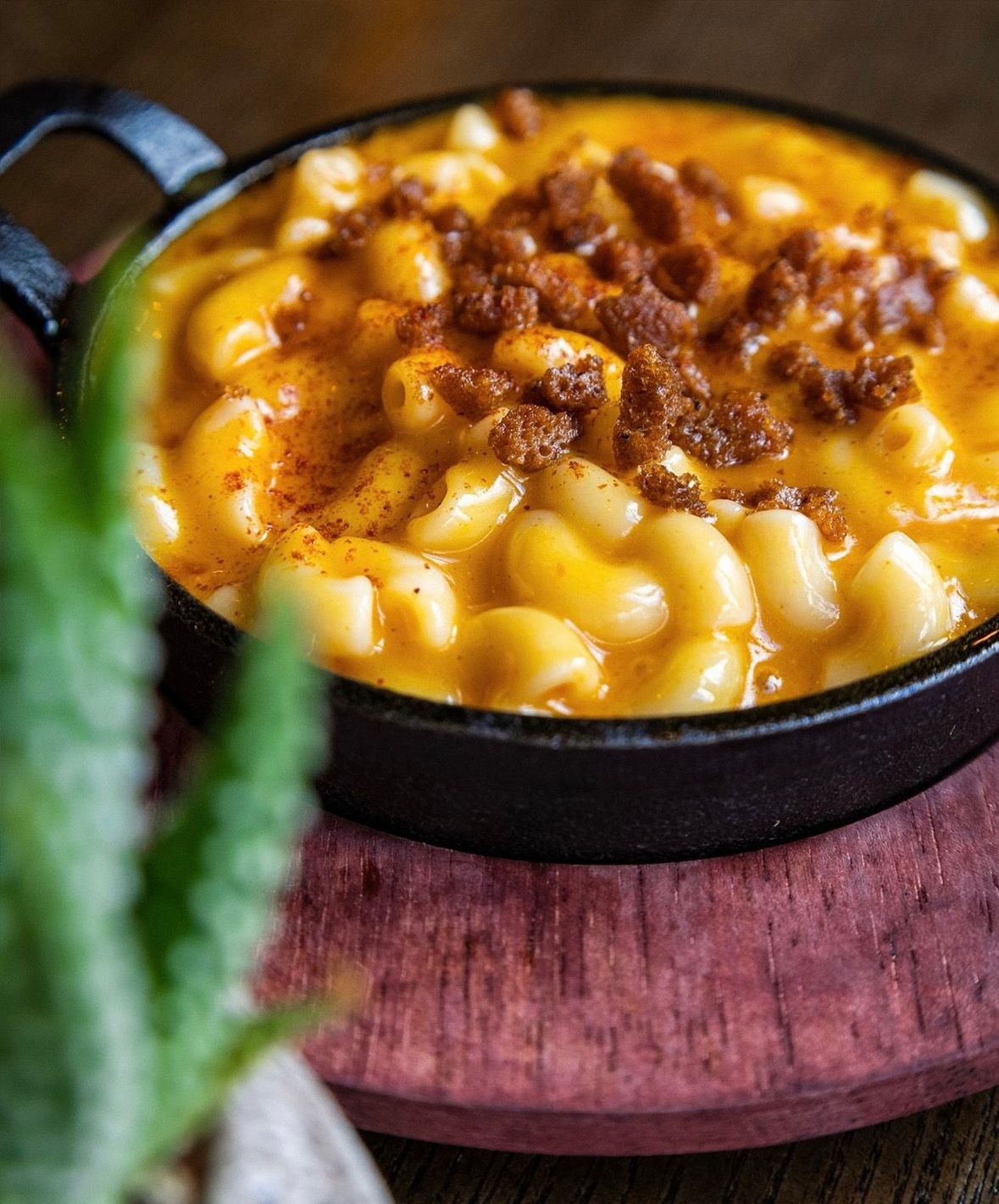 The macandcheese side at Ras comes in a wee skillet.