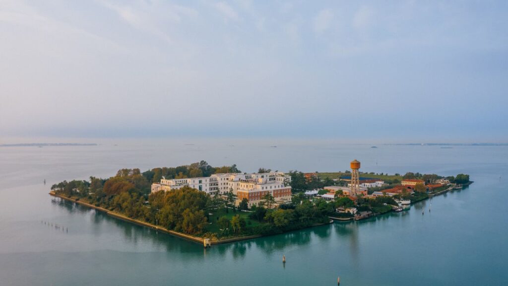 A Guide to Venice’s Islands: From Burano to Lido A Guide to Venice’s Islands, From Burano to Lido