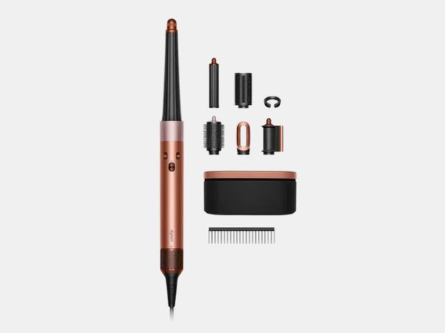 Image may contain: Pen, and Cosmetics