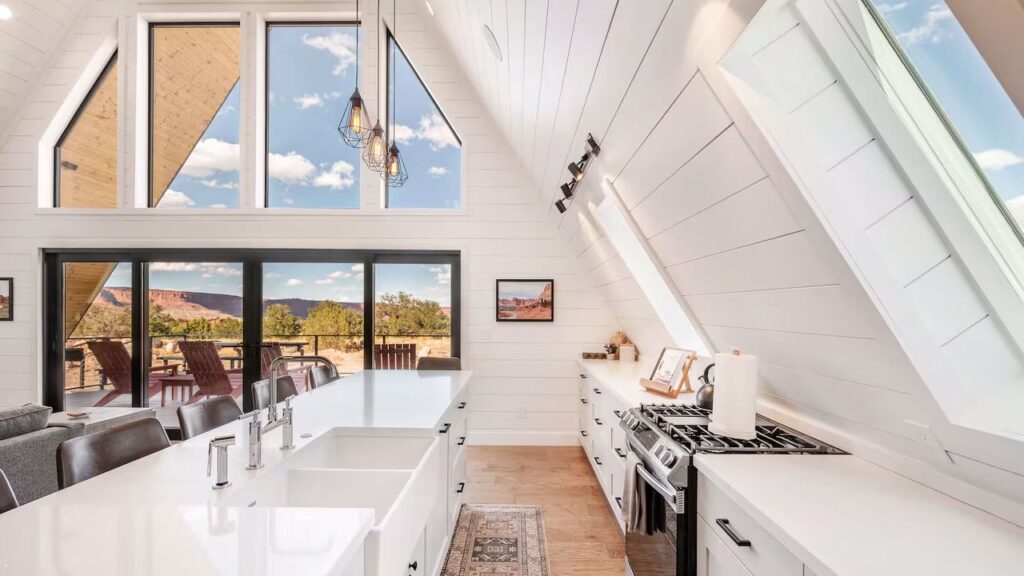 11 Best Rentals, Glampsites, and Hotels Near Capitol Reef National Park