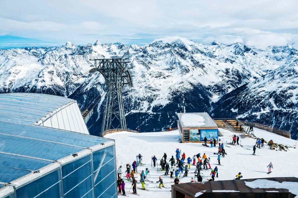 This Ski Town Was Just Named the Best Après-Ski Destination in Europe