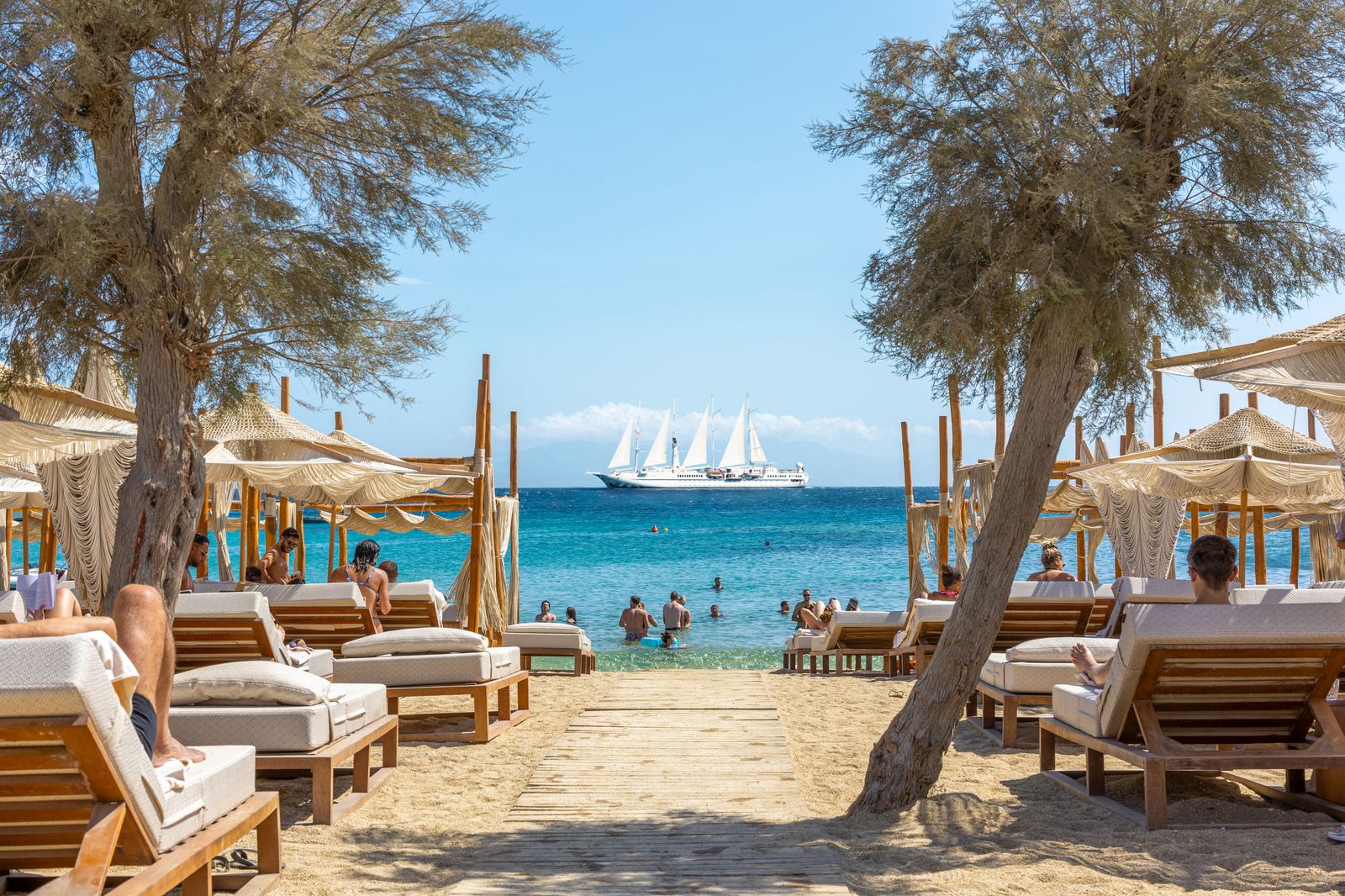 Image may contain Boat Sailboat Transportation Vehicle Horizon Nature Outdoors Sky Fun Vacation Person and Water