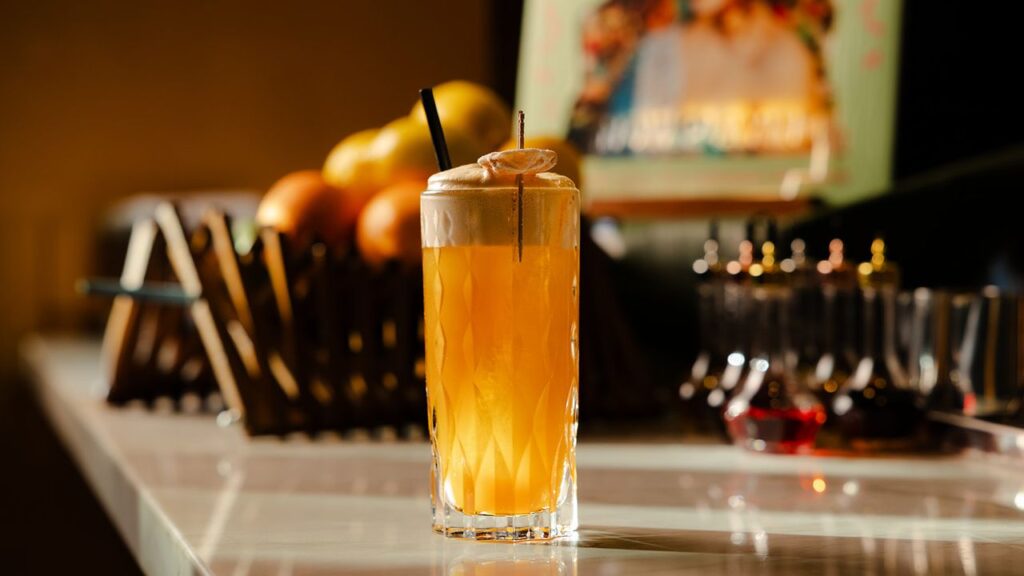 18 Best Bars in Las Vegas That Fully Commit to the Bit
