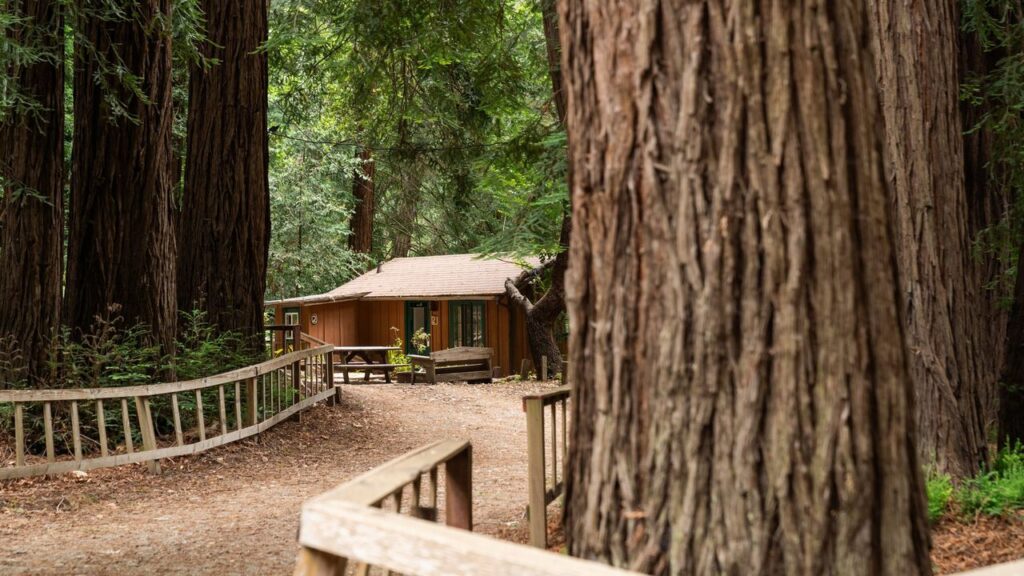 Best Hotels in Big Sur to Relax Off Grid The Best Hotels in Big Sur for a Relaxing Off-Grid Getaway